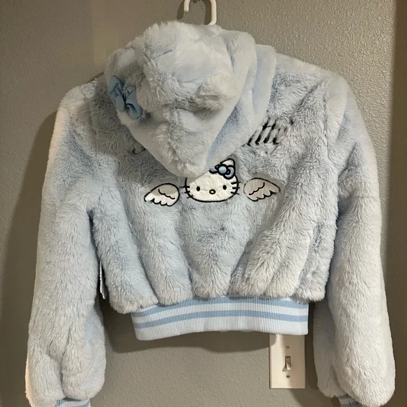 Forever 21 x  Blue Hello Kitty Hoodie crop fur jacket New size m - Picture 8 of 12